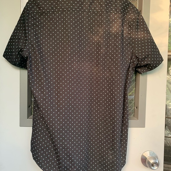 Level ten button down - Picture 3 of 4